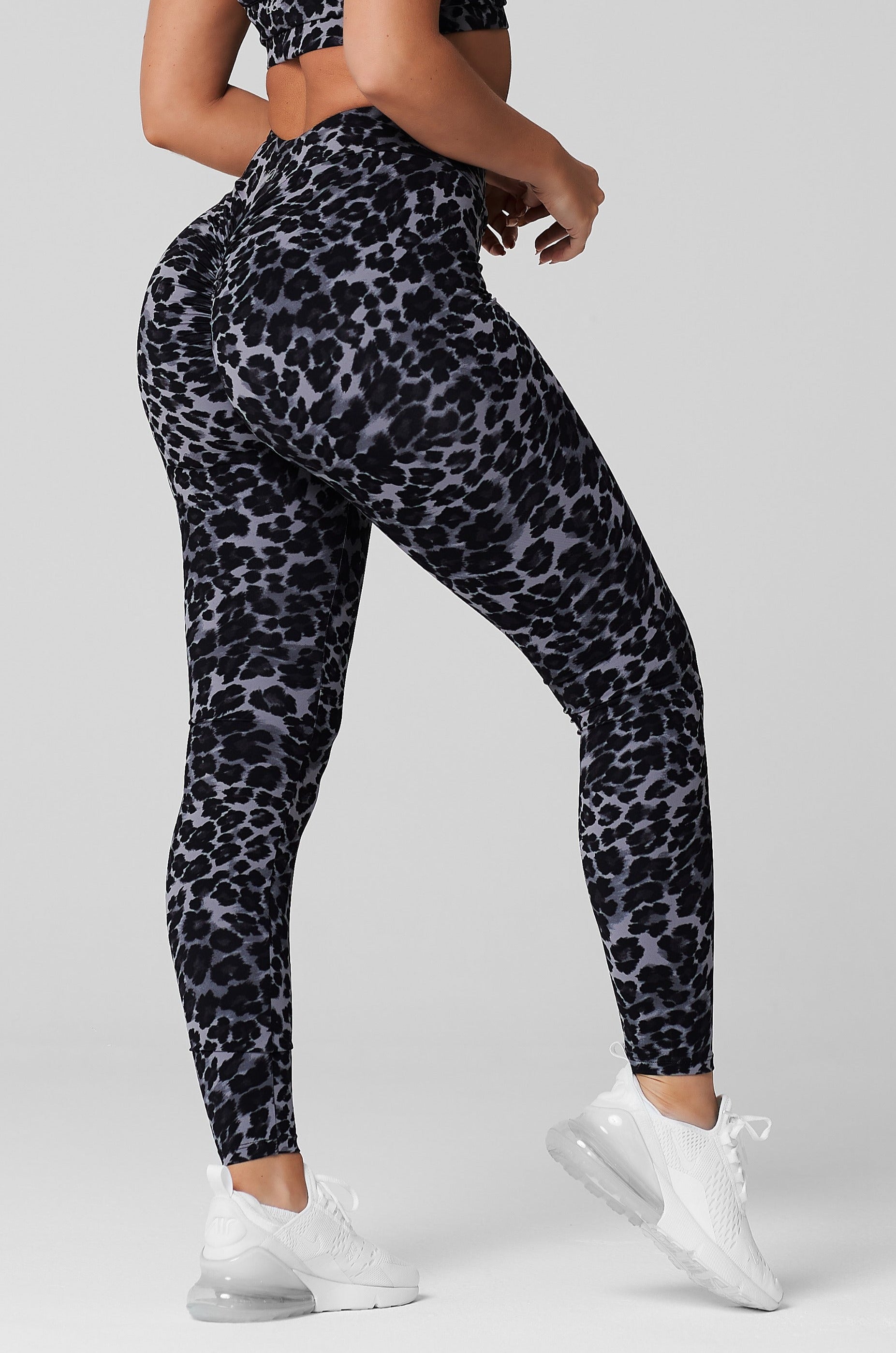 Fierce V-Cut Scrunch Legging