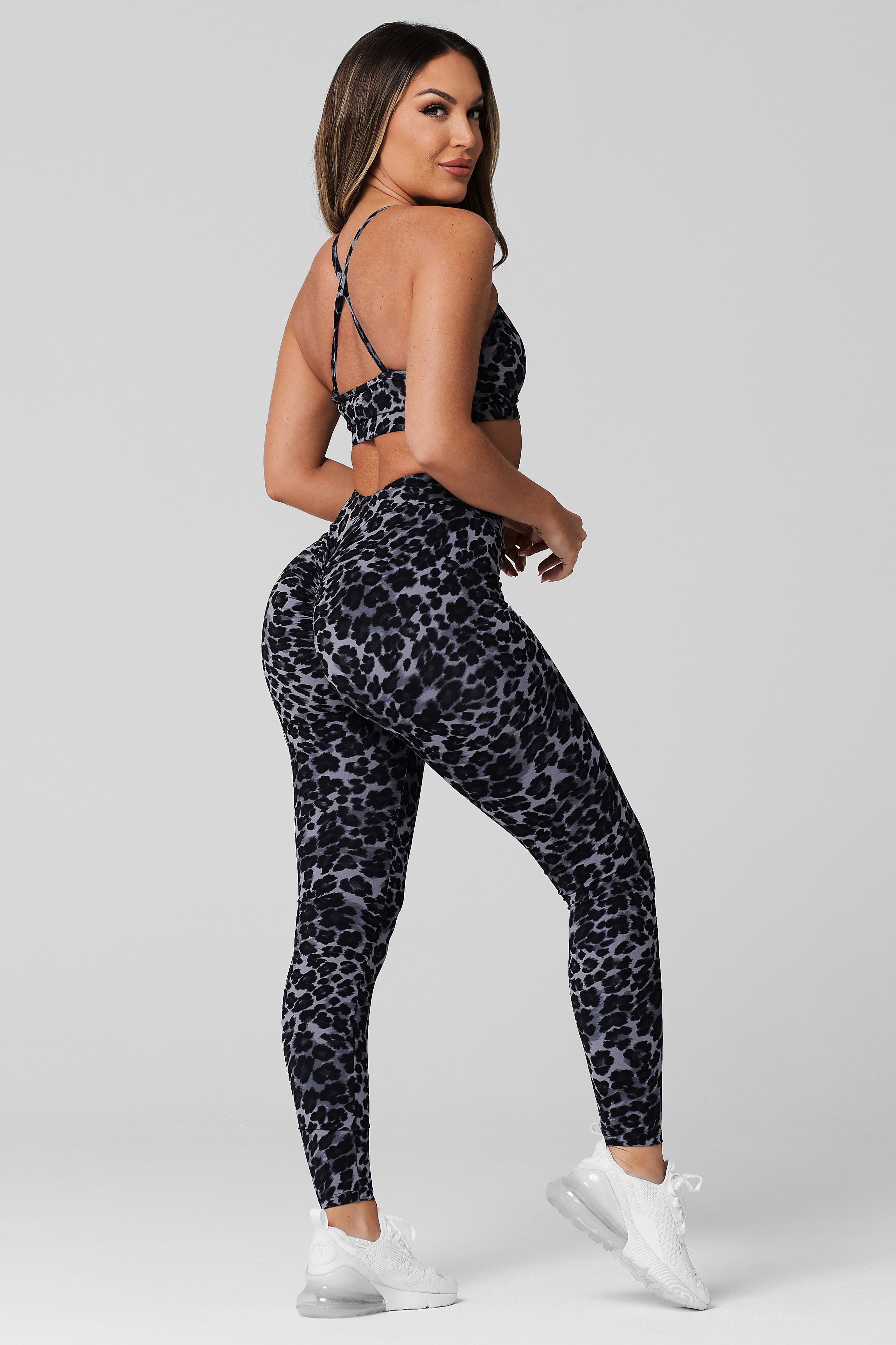 Fierce V-Cut Scrunch Legging