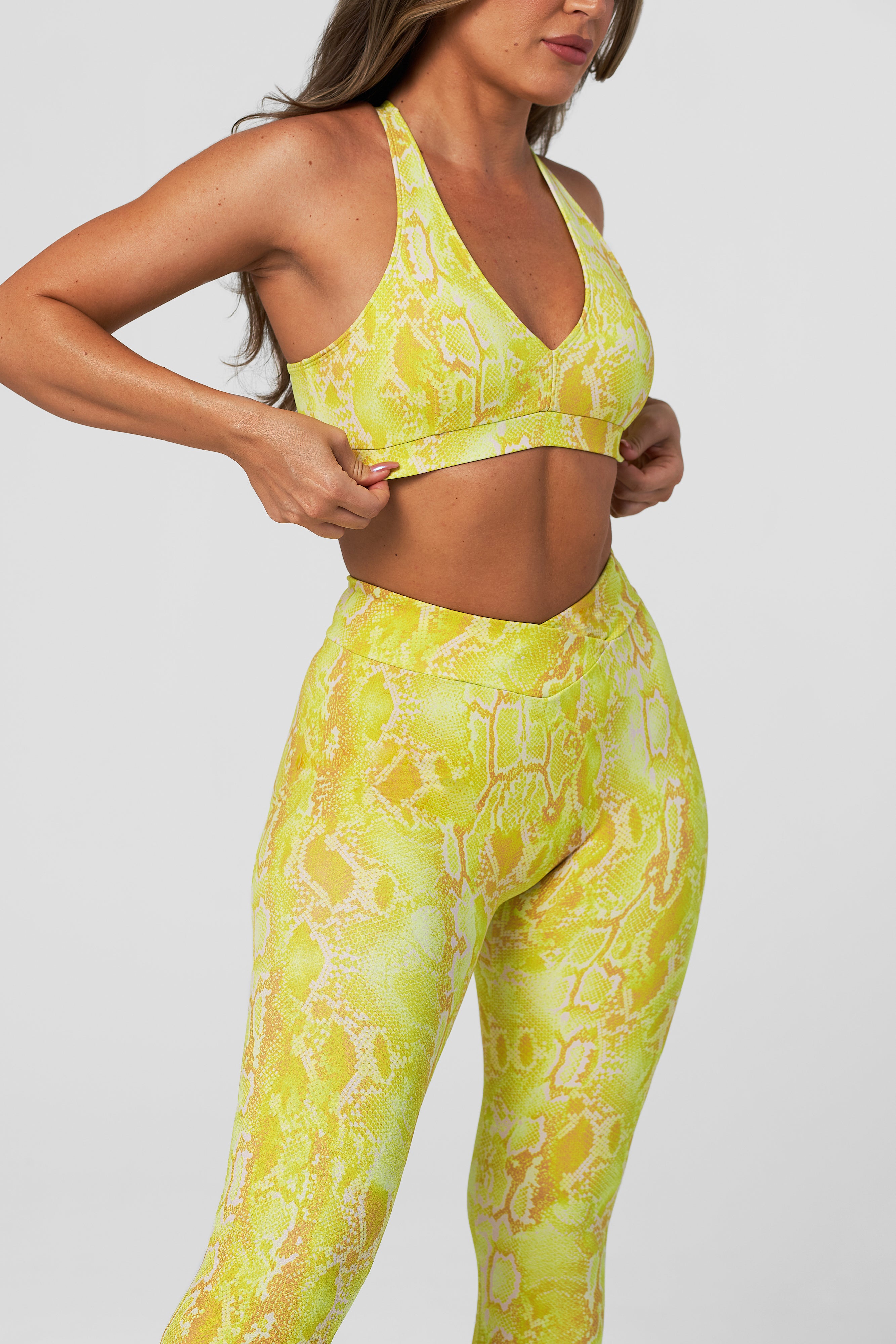 Sol V-Cut Scrunch Legging