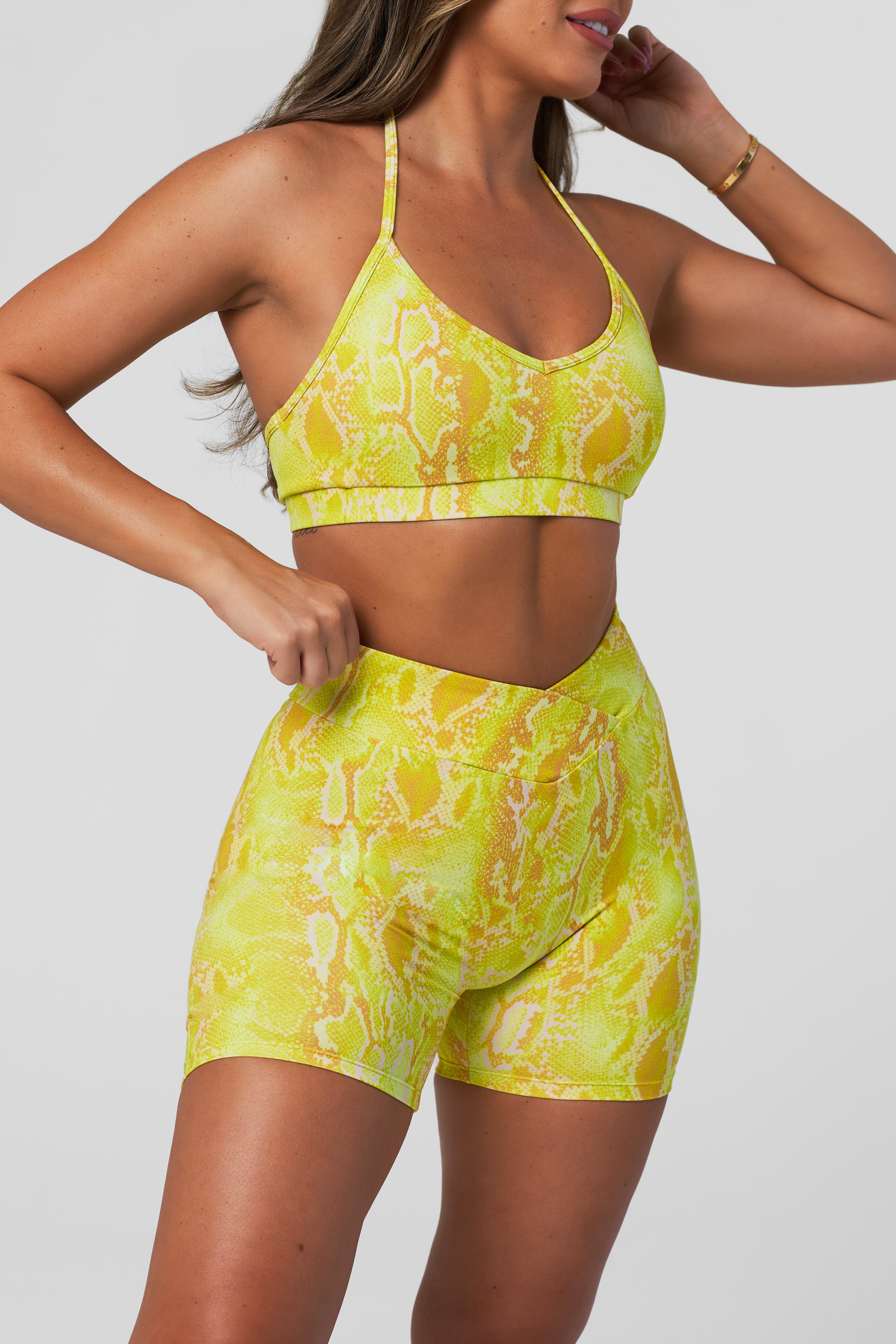 Sol V-Cut Scrunch Hot Short