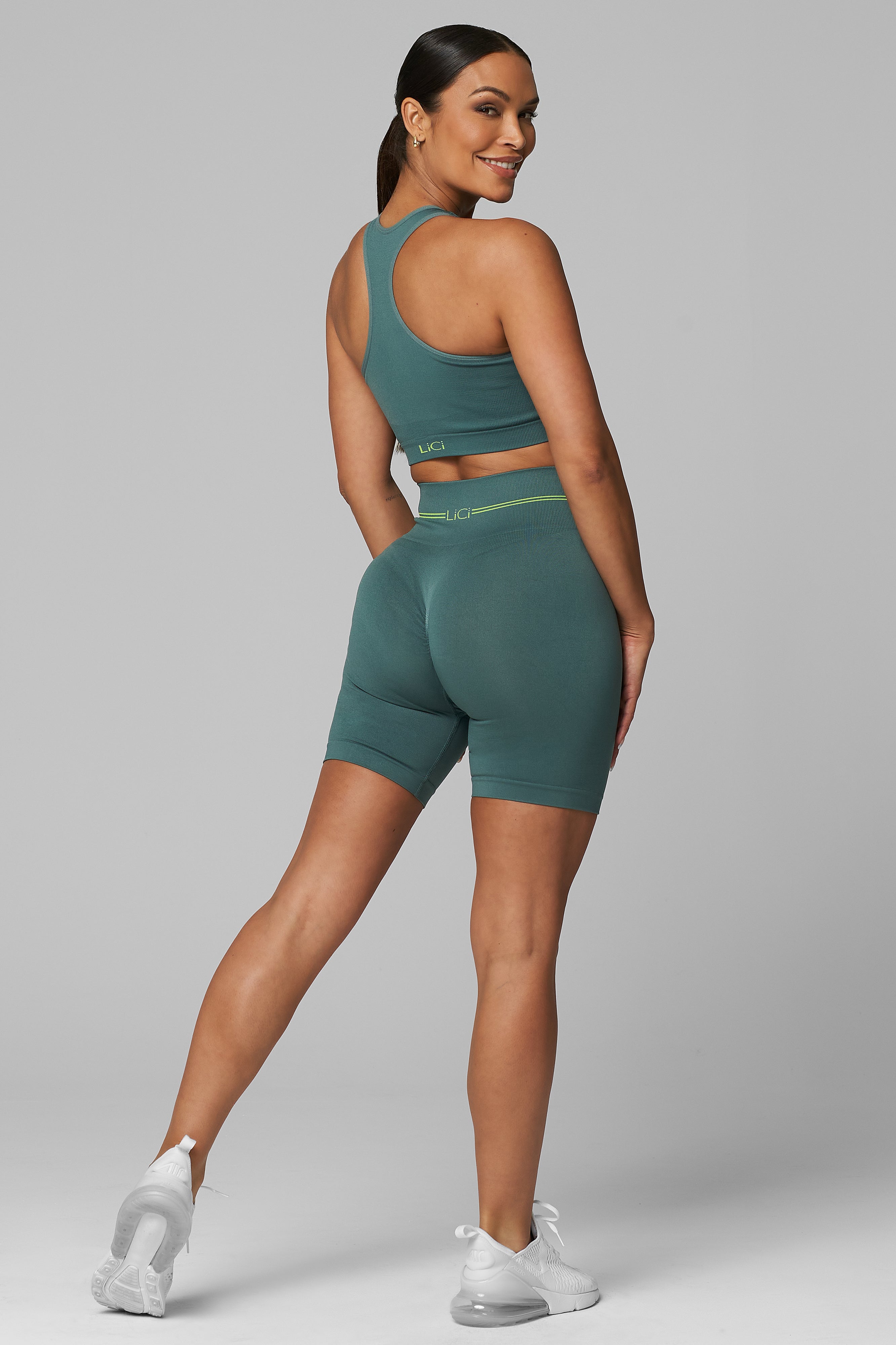 Pine True Form Seamless High Neck Bra