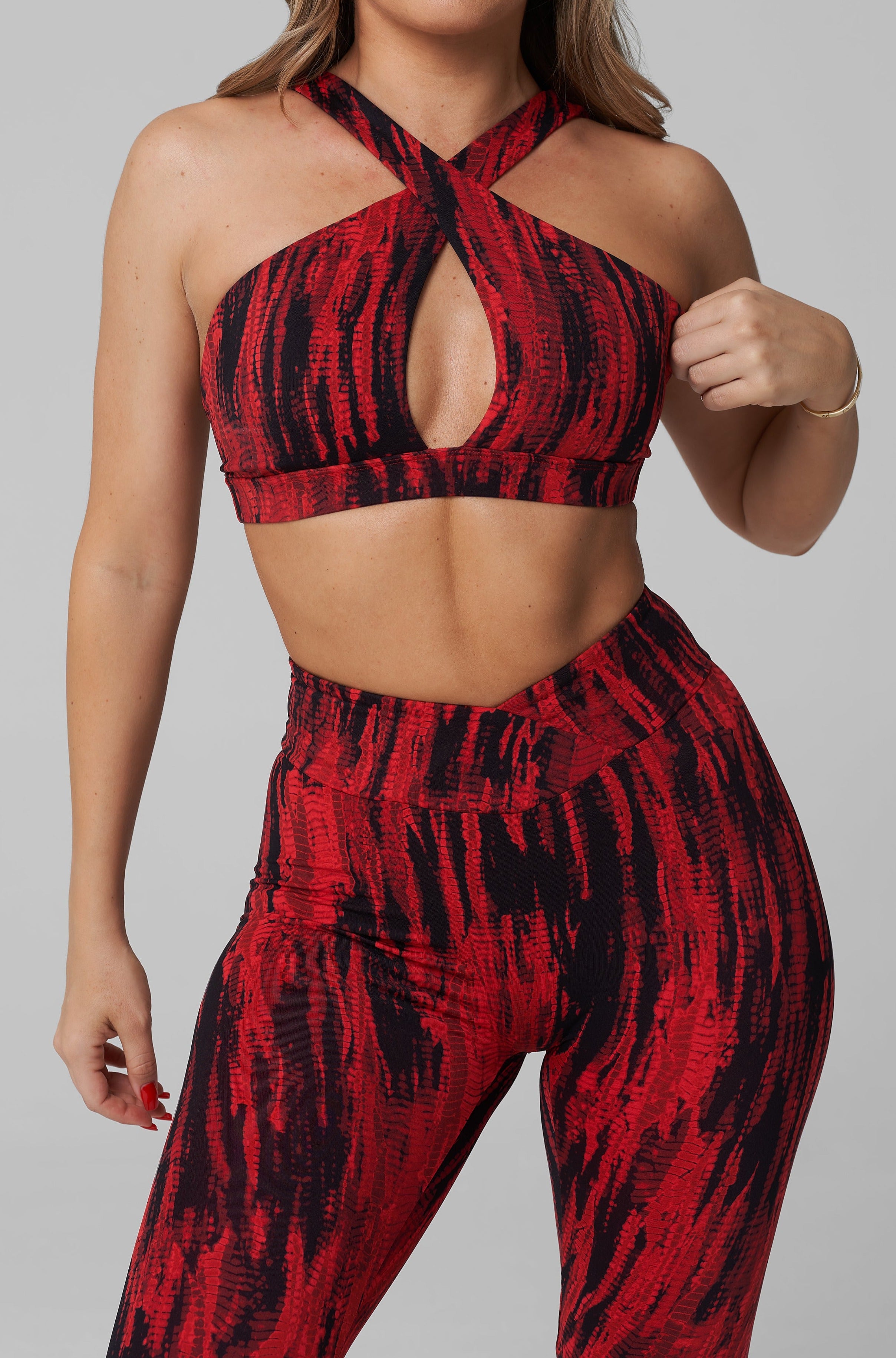 Ignite V-Cut Scrunch Legging