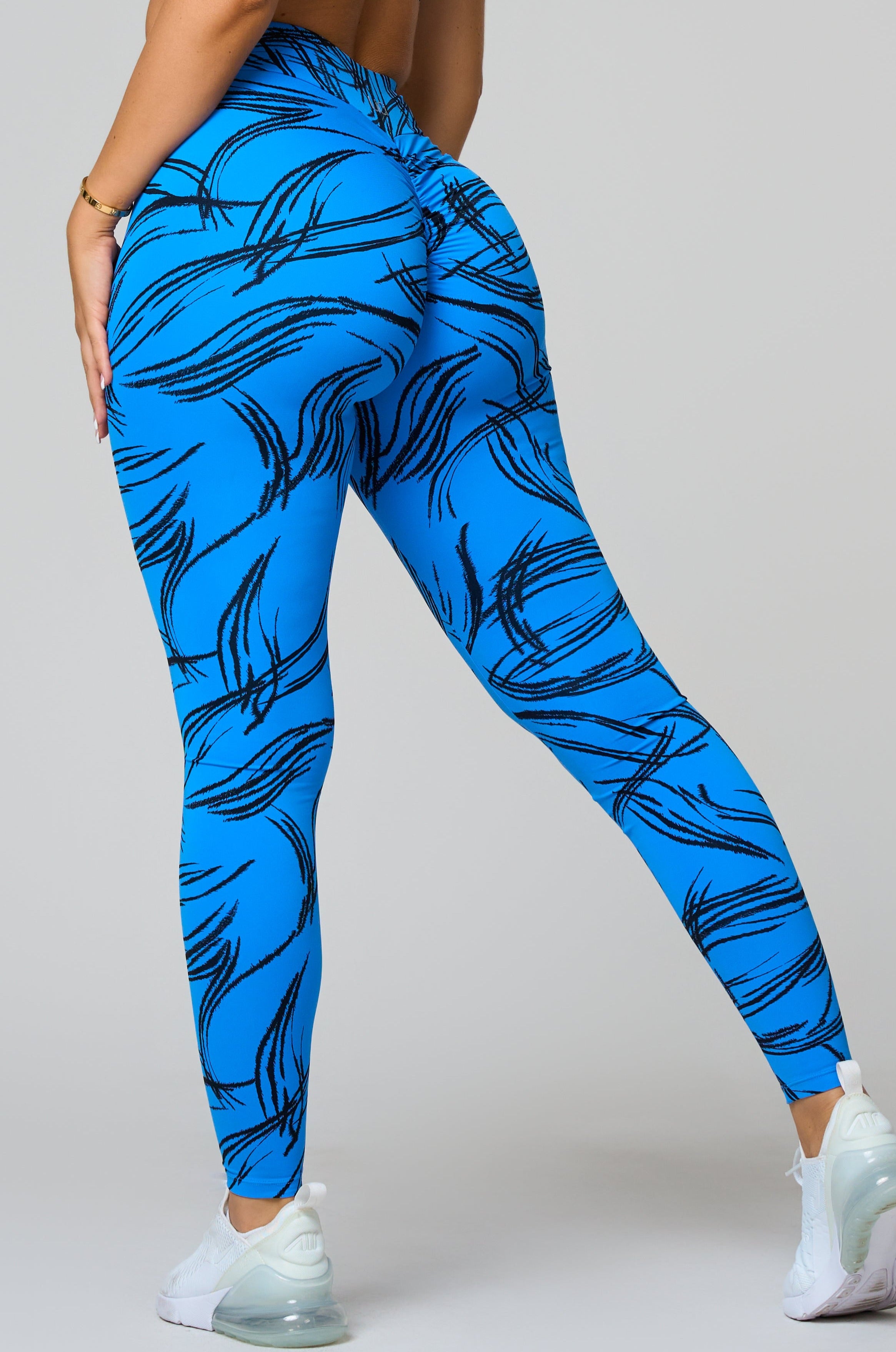 Azul V-Cut Scrunch Legging