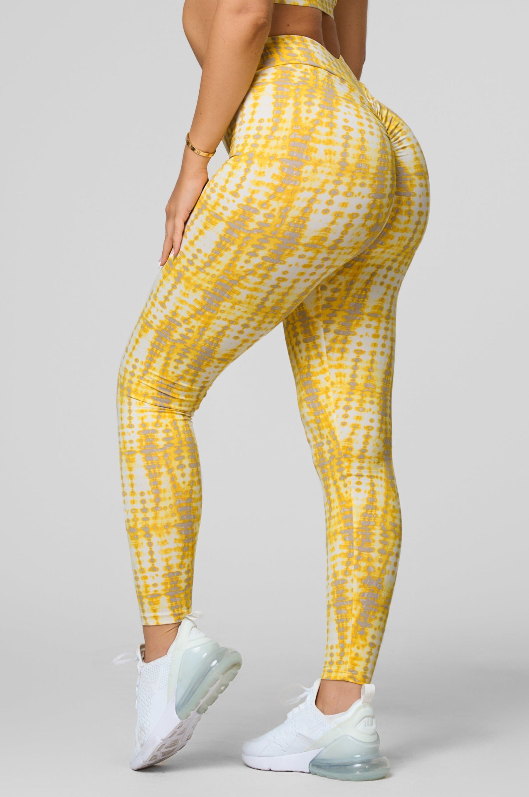 Elevate V-Cut Scrunch Legging