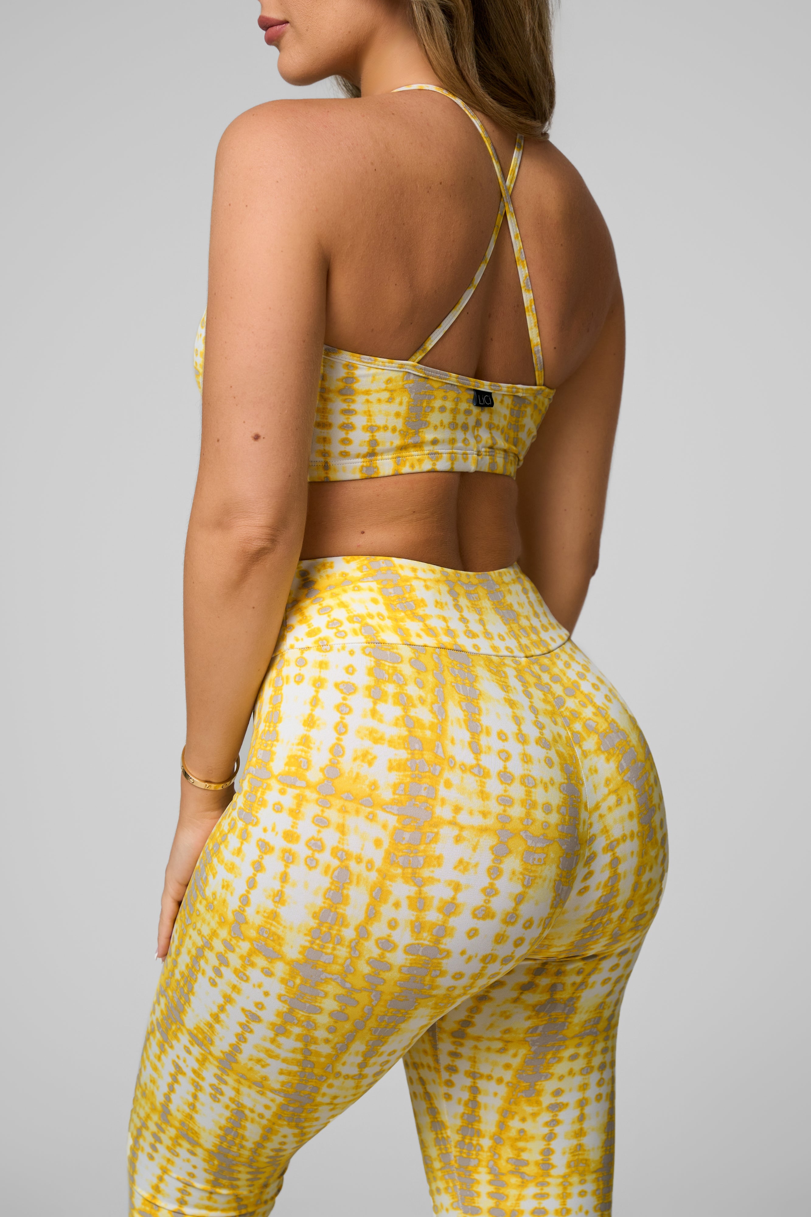Elevate Criss Cross Crop Top