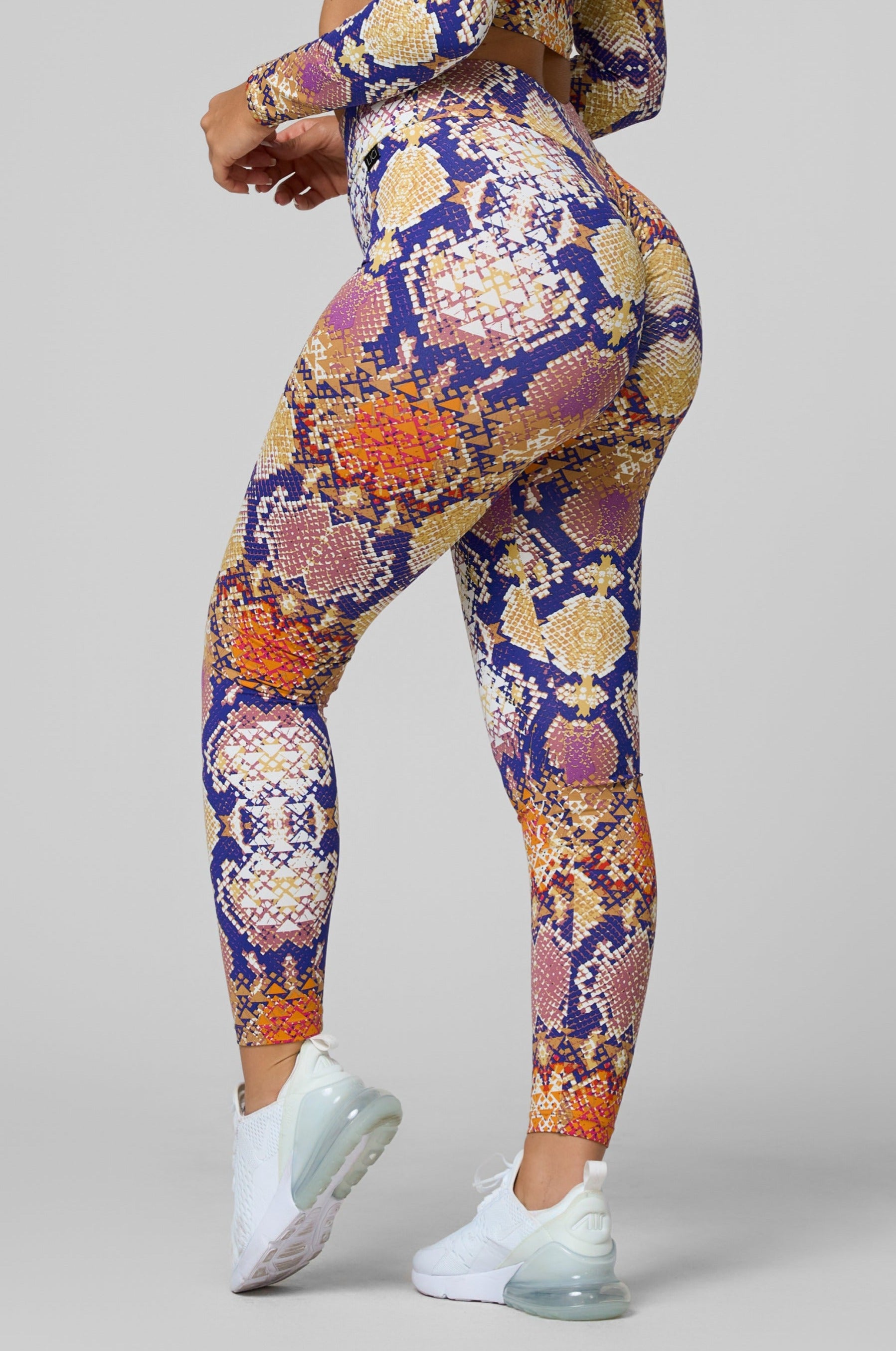 Chakra High Waist Scrunch Legging