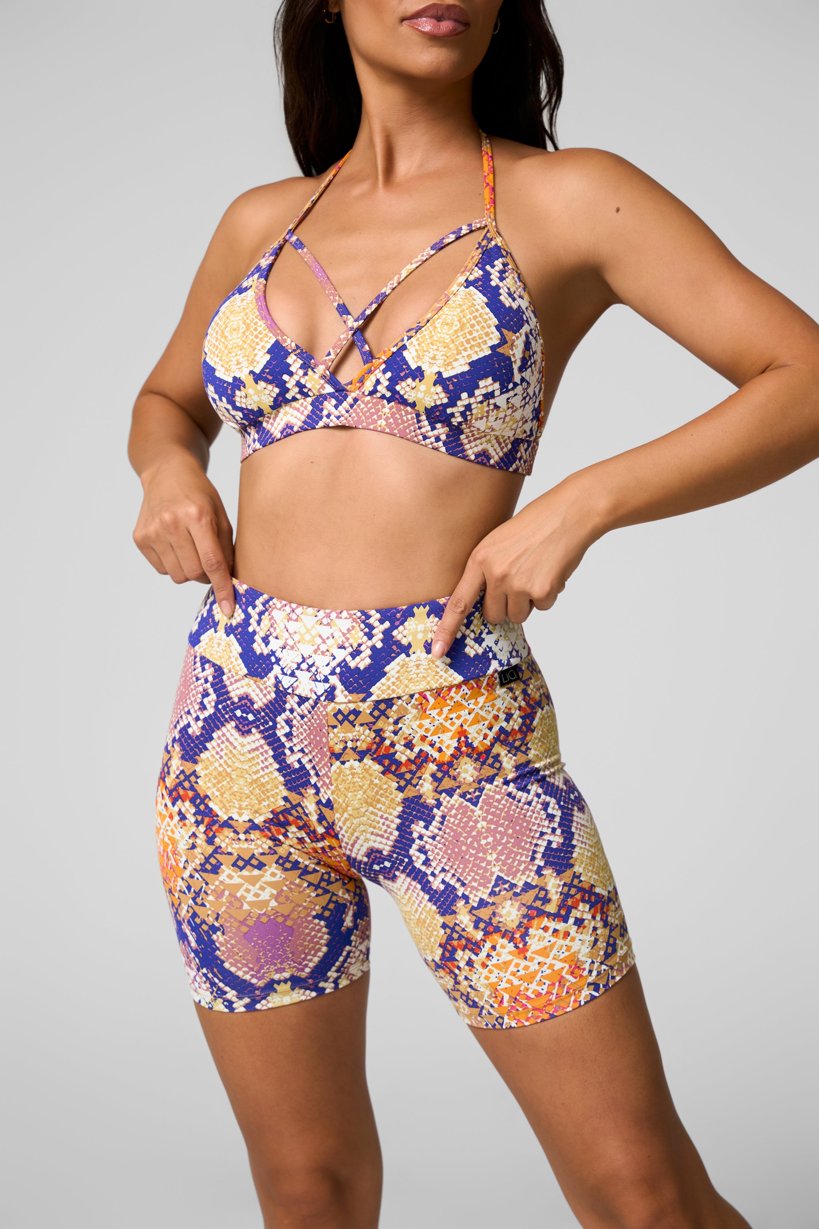 Chakra Regular Short