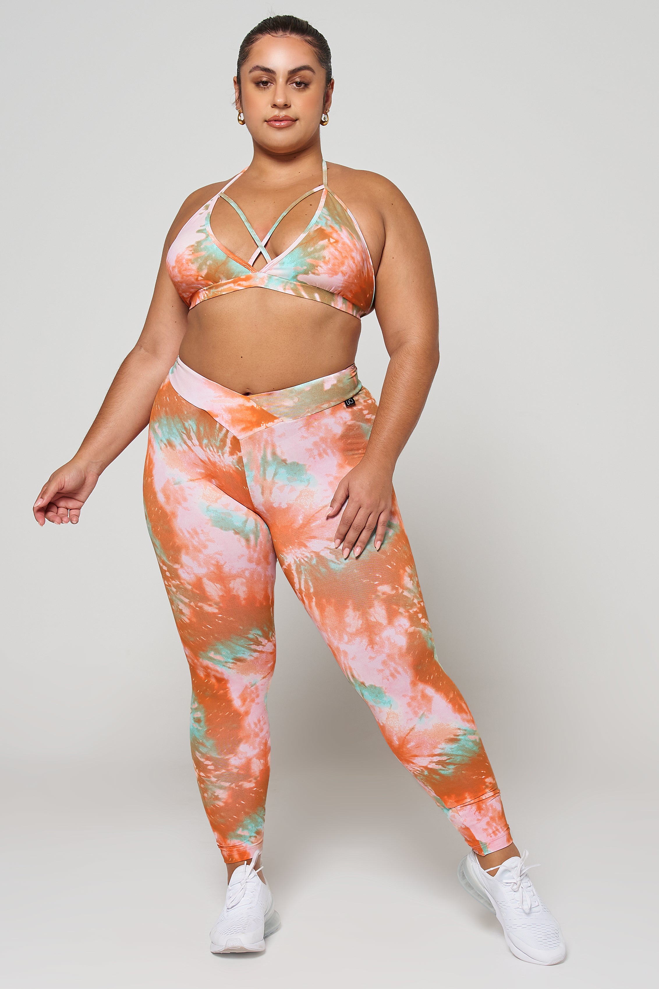 LiCi Fit Bloom V-Cut Scrunch Leggings & Bloom Strappy Bra