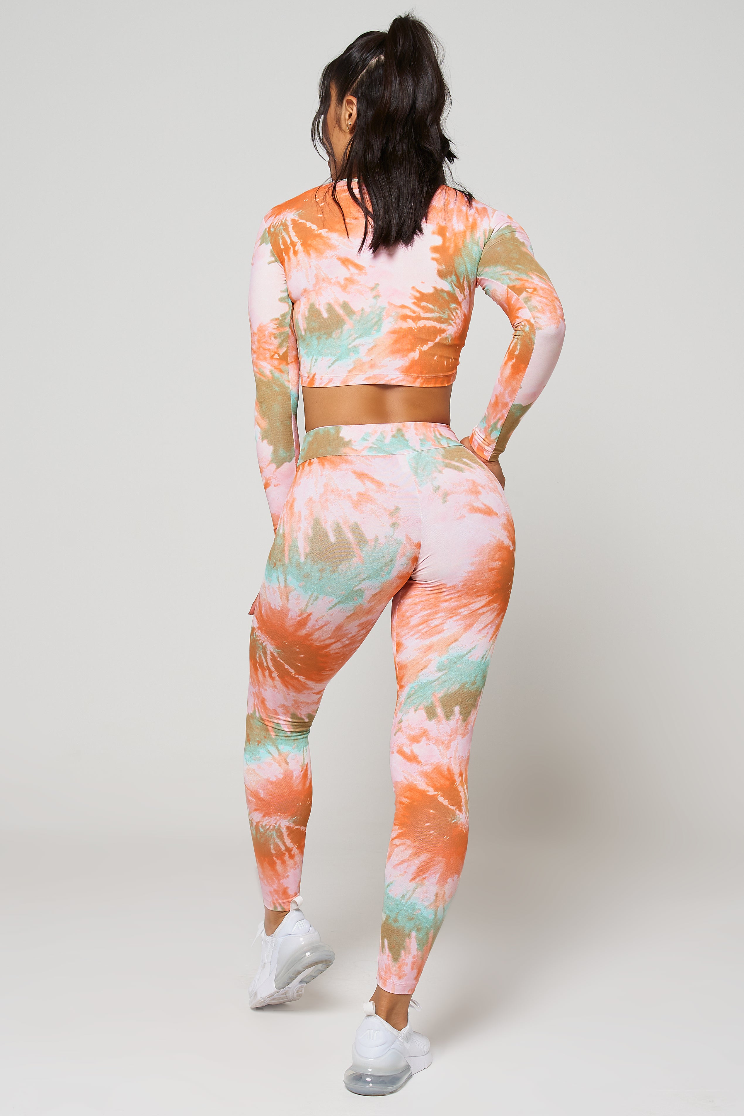 LiCi Fit Bloom Regular Leggings & Bloom Long Sleeve Crop Top