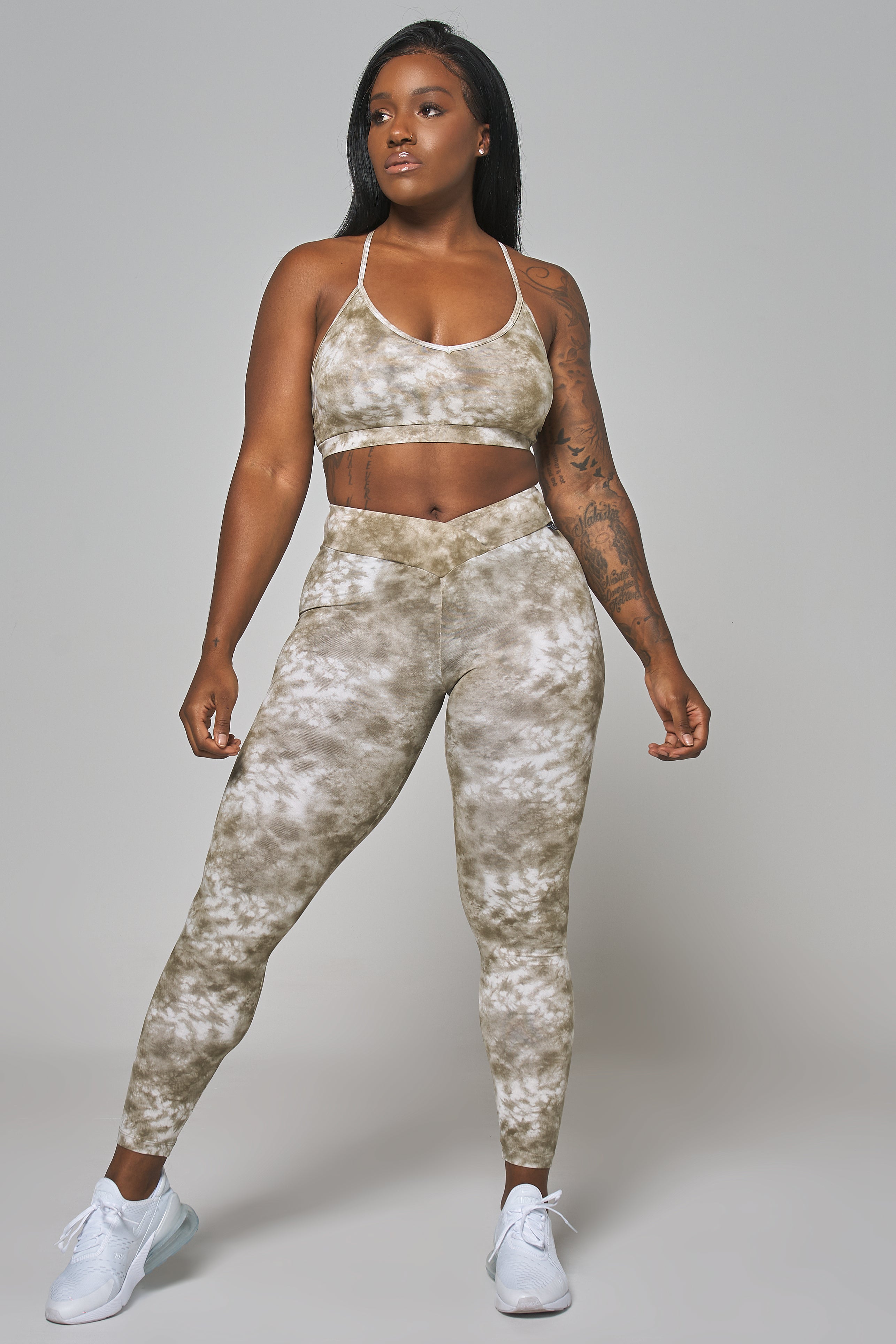 LiCi Fit Jaded V-Cut Scrunch Leggings & Jaded Convertible Bra