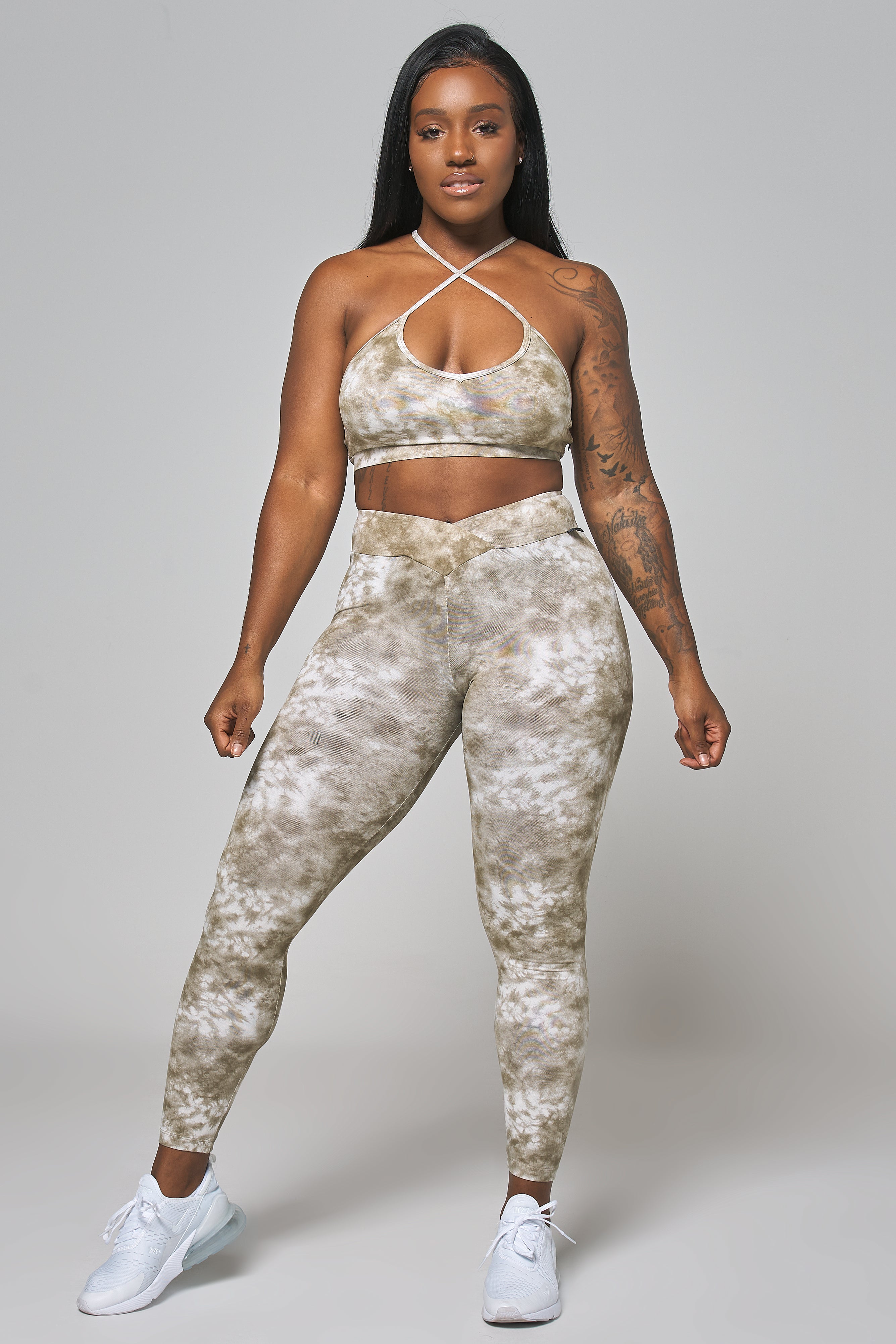 LiCi Fit Jaded Convertible Bra & Jaded V-Cut Scrunch Leggings