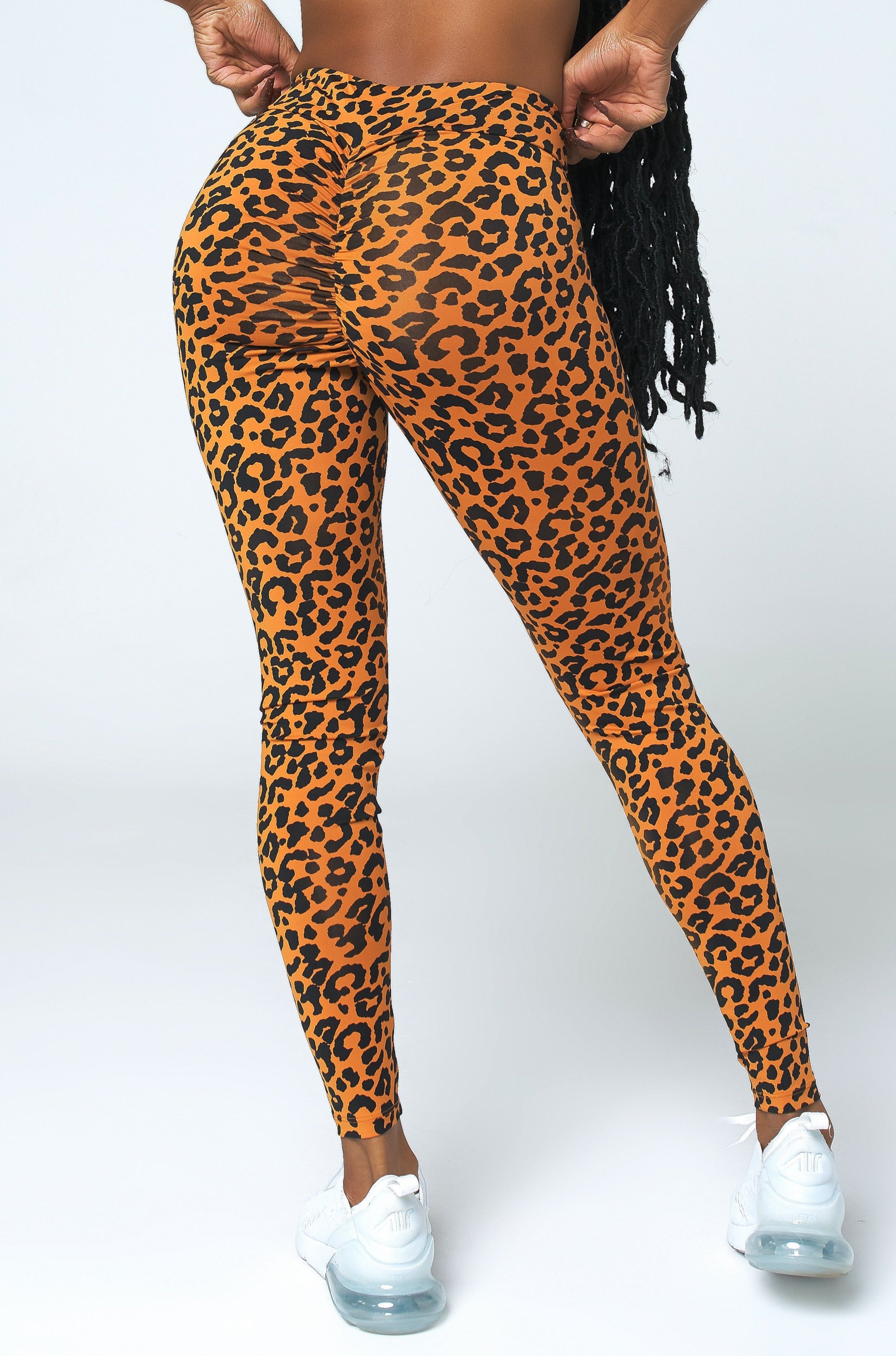 Lavish V-Cut Scrunch Legging