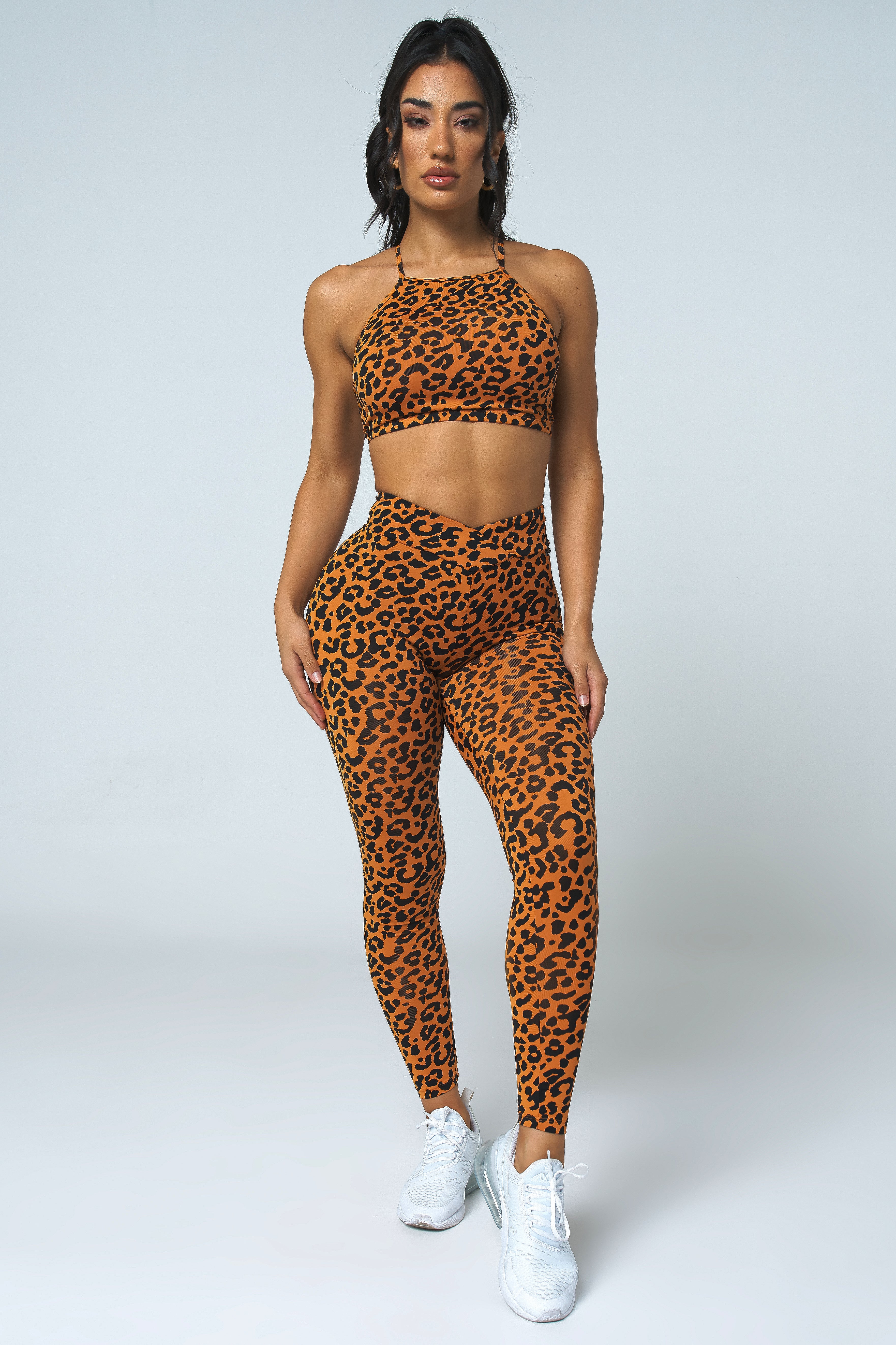 Lavish V-Cut Scrunch Legging