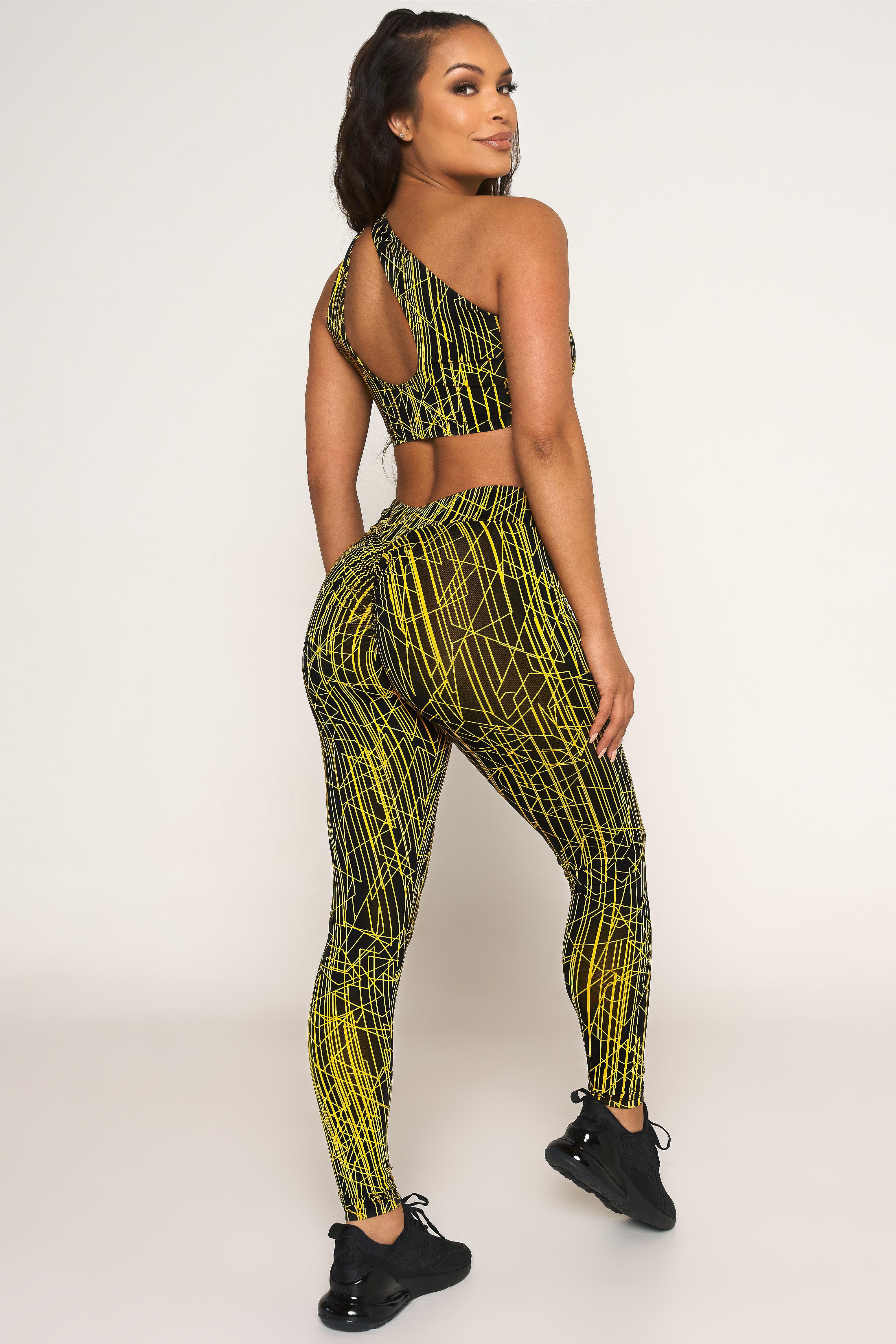 Pulse V-Cut Scrunch Legging