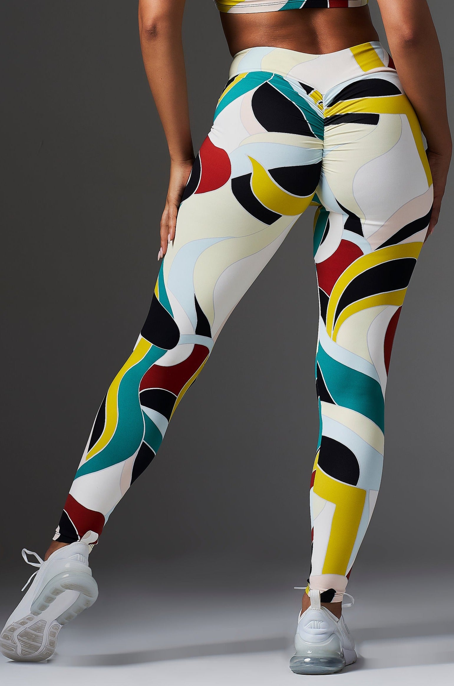 Posh V-Cut Scrunch Legging