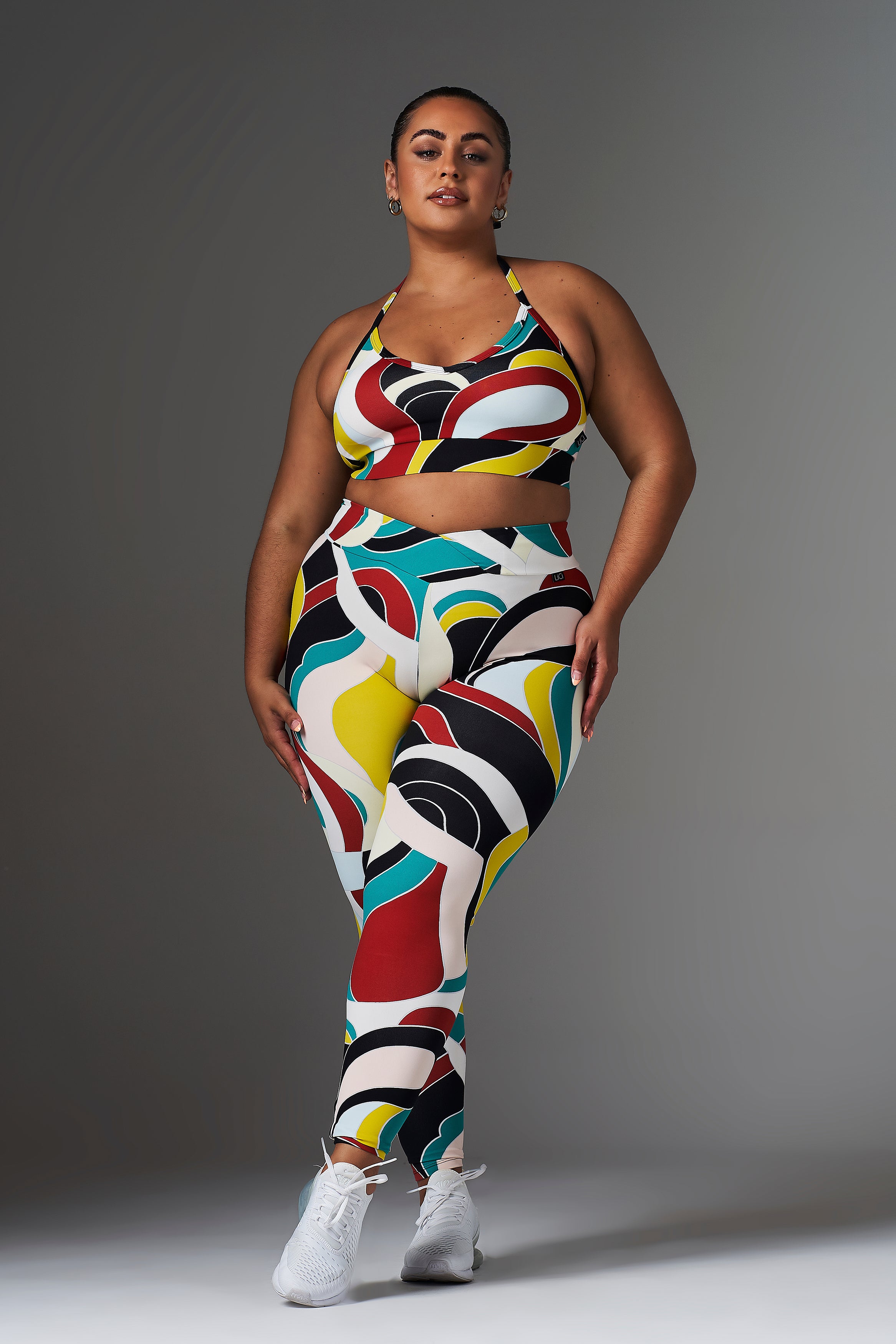 Posh V-Cut Scrunch Legging