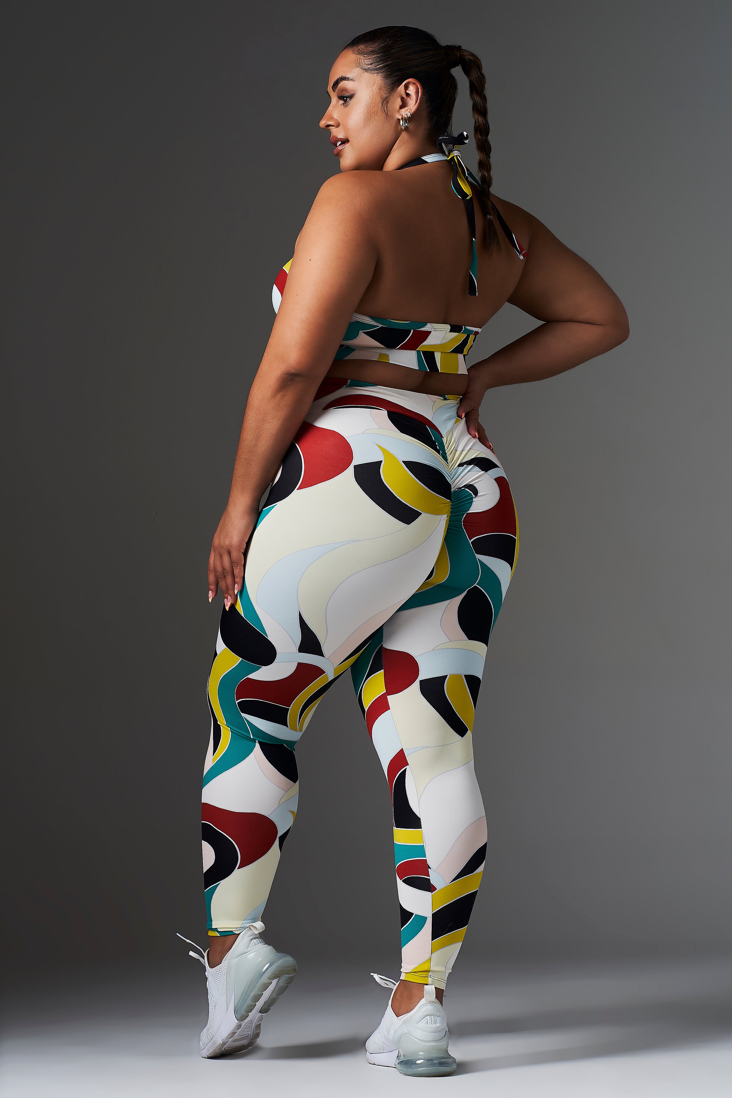 Posh V-Cut Scrunch Legging