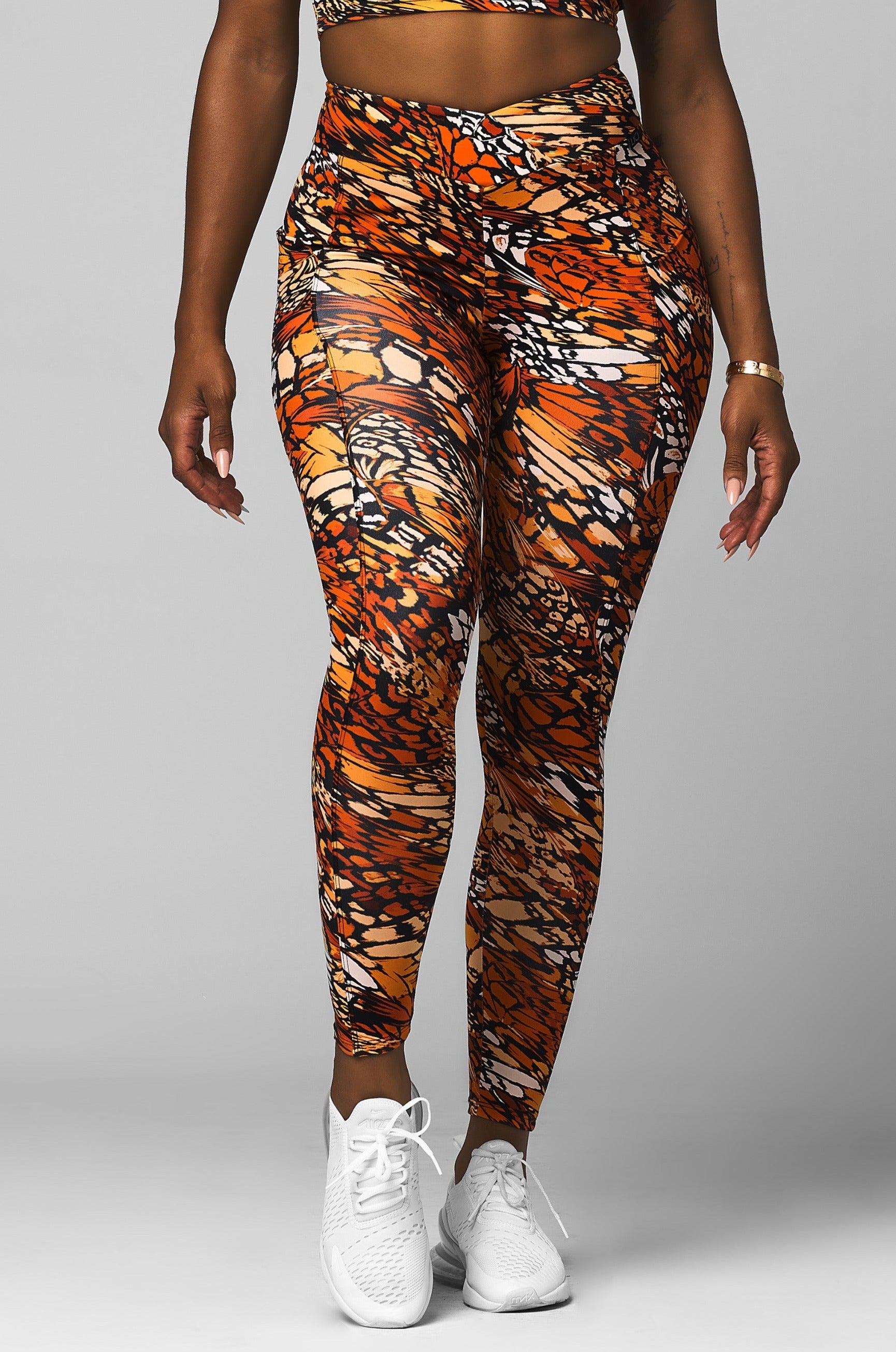 Evolve V-Cut Scrunch Legging