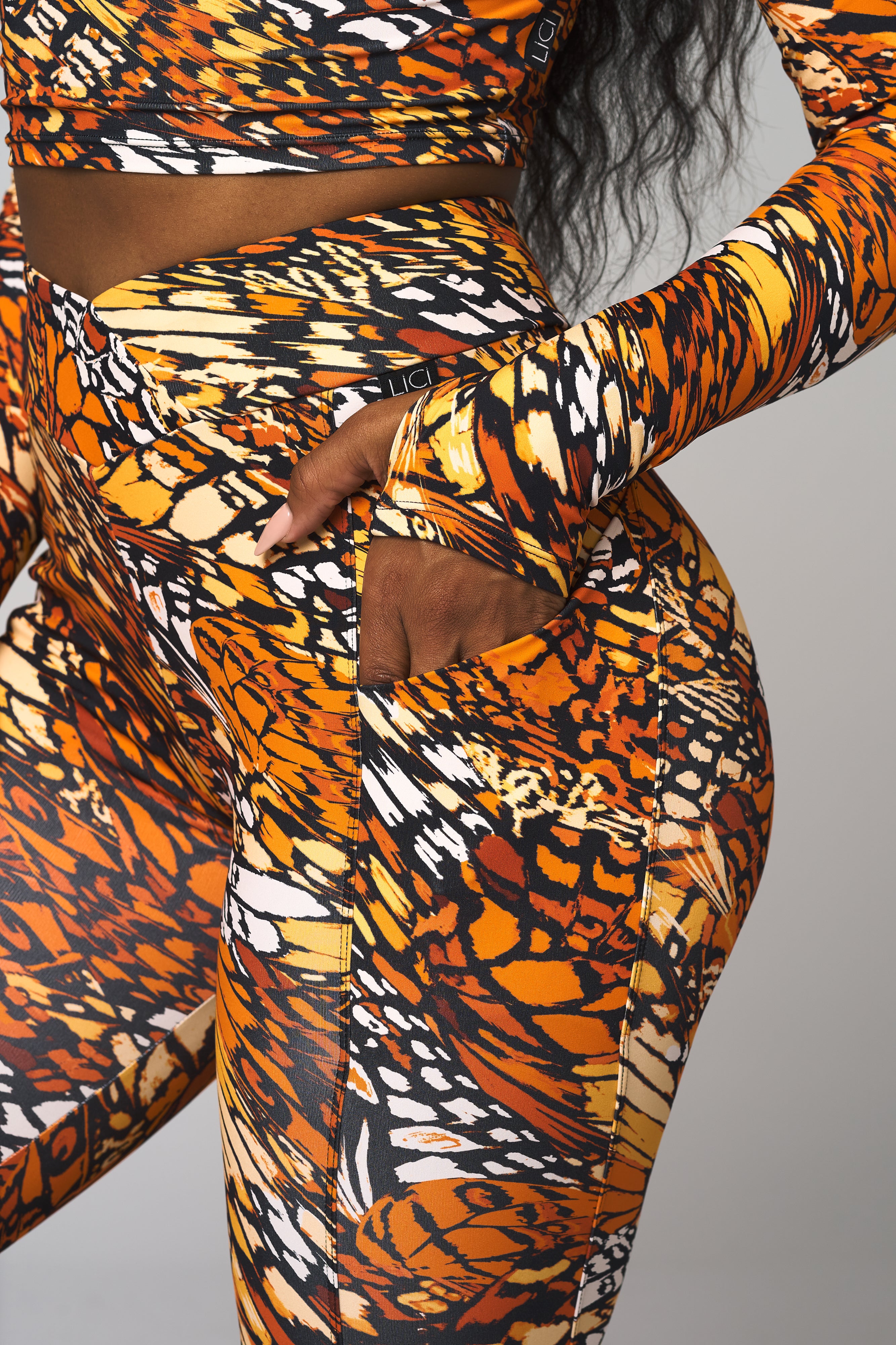 Evolve V-Cut Scrunch Legging