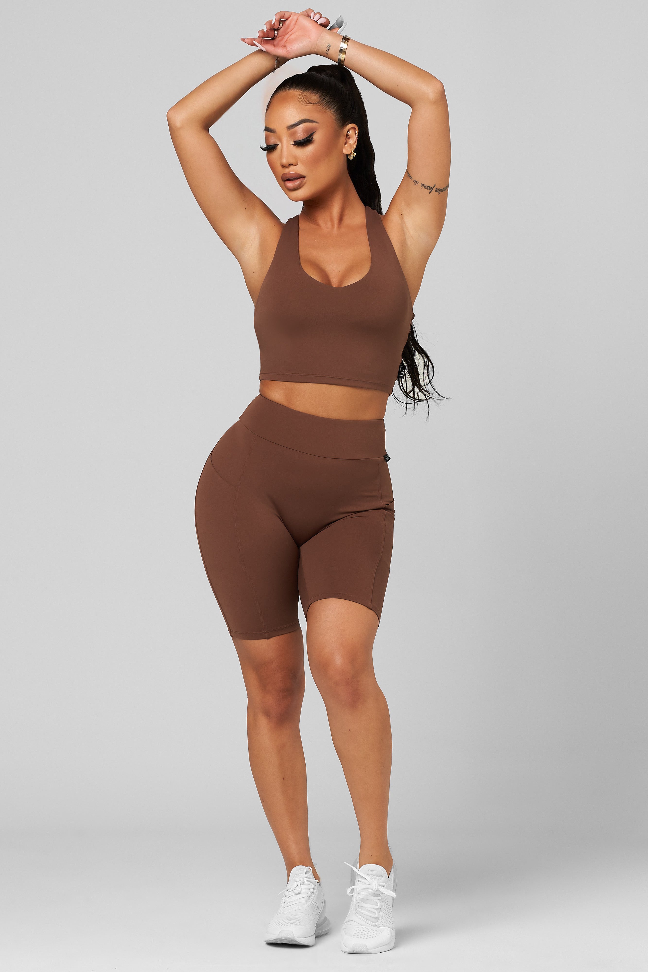 Cinnamon Built-In V-Tank Crop Top