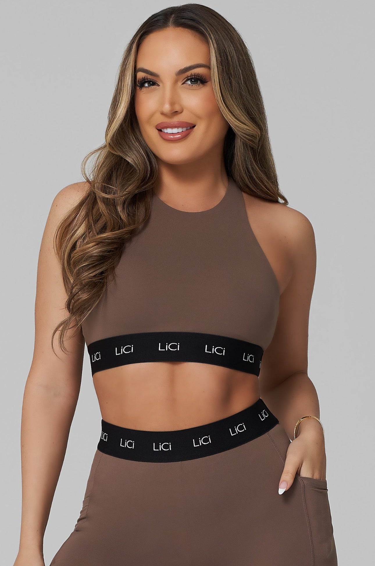 Truffle Cozy Sport High Neck Bra