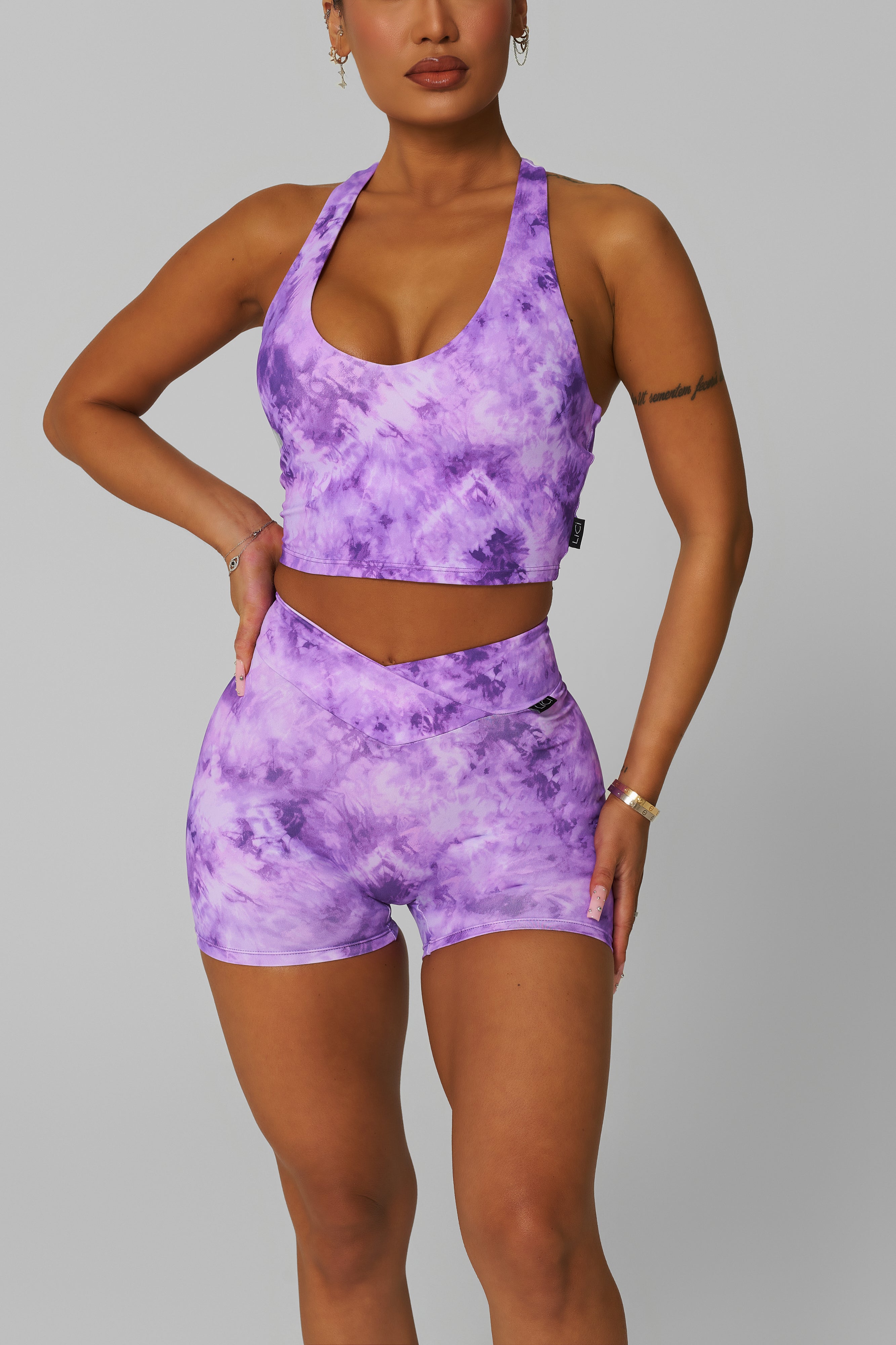 Groove V-Cut Scrunch Hot Short