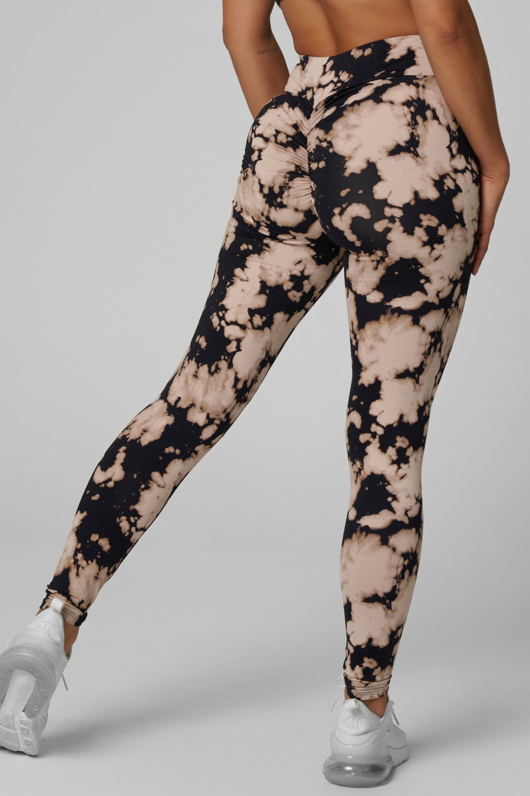 Duality High Waist Scrunch Legging