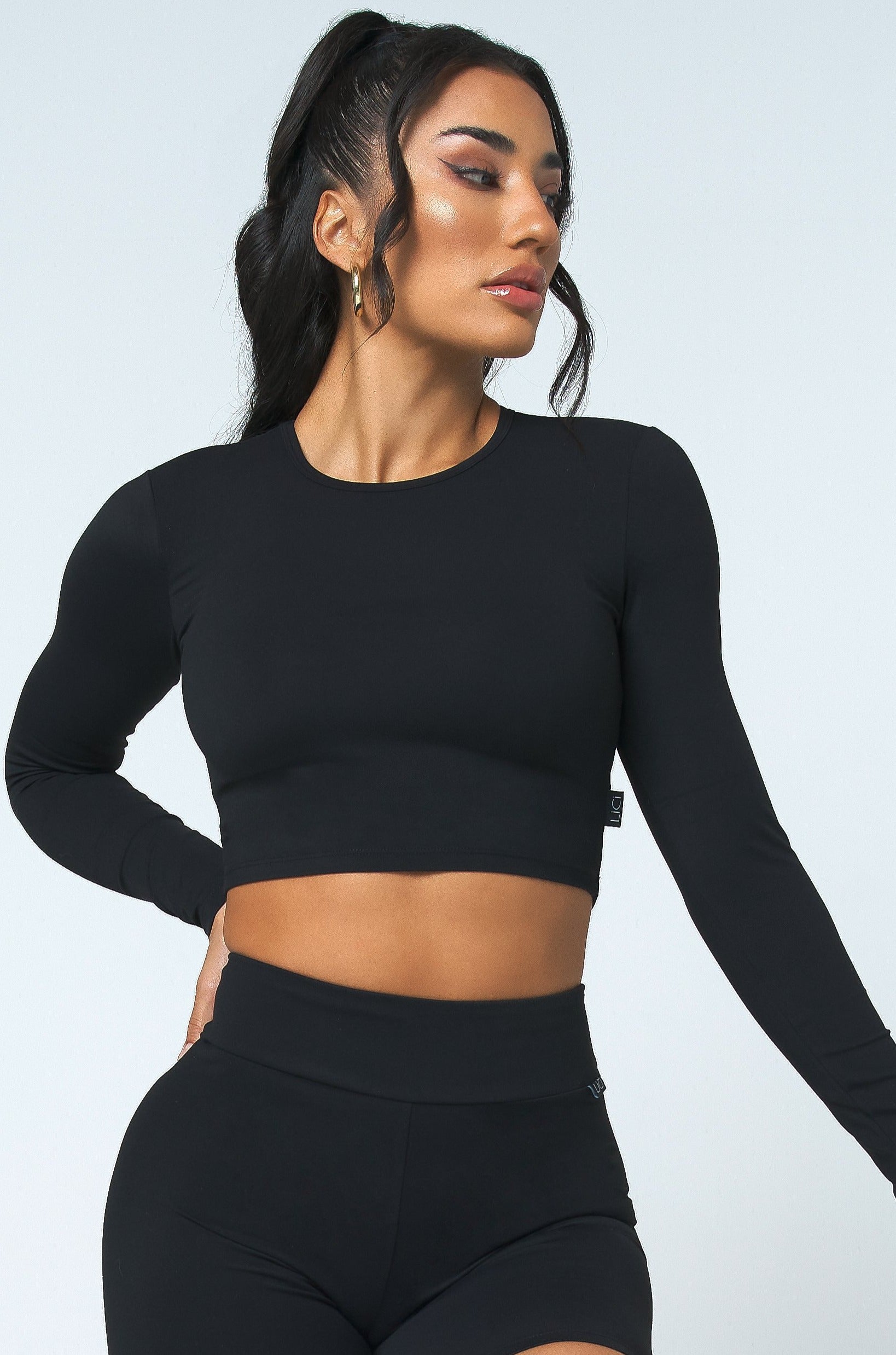 Black Long Sleeve Crop Top (Without Thumbhole)